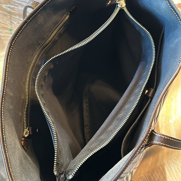 Burberry London Blue Label tote COA - Picture 15 of 16